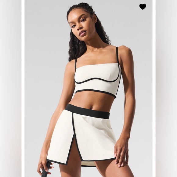 ALO Yoga Tops - Airbrush Streamlined Bra Tank - Ivory/Black